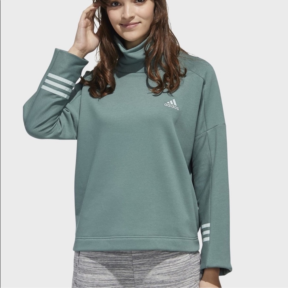 ✨BNWT - Adidas Women's Essentials Comfort Mock Neck Sweatshirt - size Large✨